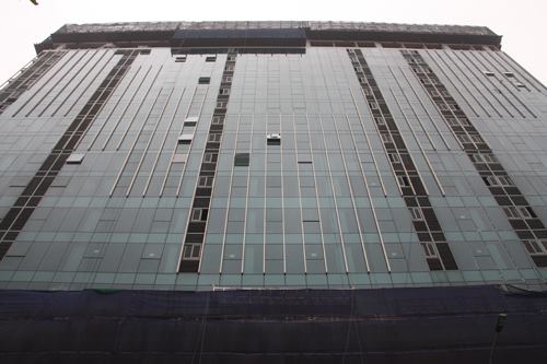 Đại biểu HĐND Hà Nội đề nghị lắp barie ngăn xe máy lên vỉa hè