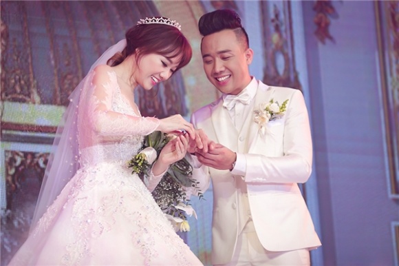 Những sao Việt từng nghĩ chồng mình không phải là đàn ông Những sao Việt từng nghĩ chồng mình không phải là đàn ông
