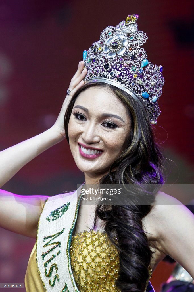 6 Hoa hậu đăng quang năm 2017: Người được khen, người gây thất vọng