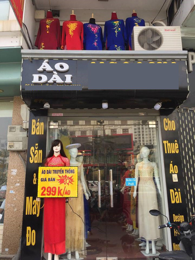 Rộ mốt manocanh quay tay, hàng cháo lòng cũng mua về hút khách