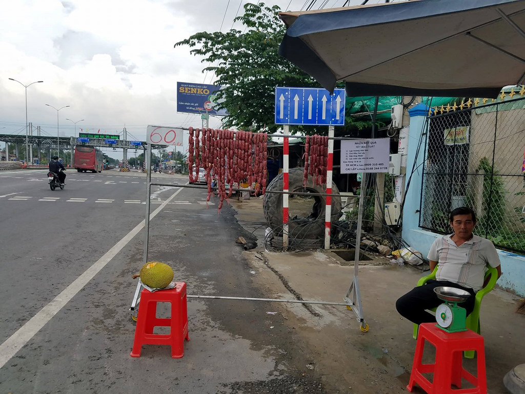 BOT Cai Lậy 24 giờ sau lệnh tạm dừng thu phí