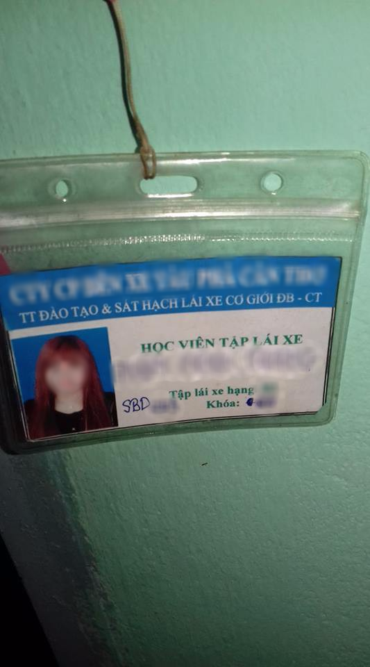 Cô gái đóng cửa nhốt mình trong phòng trọ 5 tháng liền, ở bẩn tới mức gạt rác ra mới thấy sàn nhà