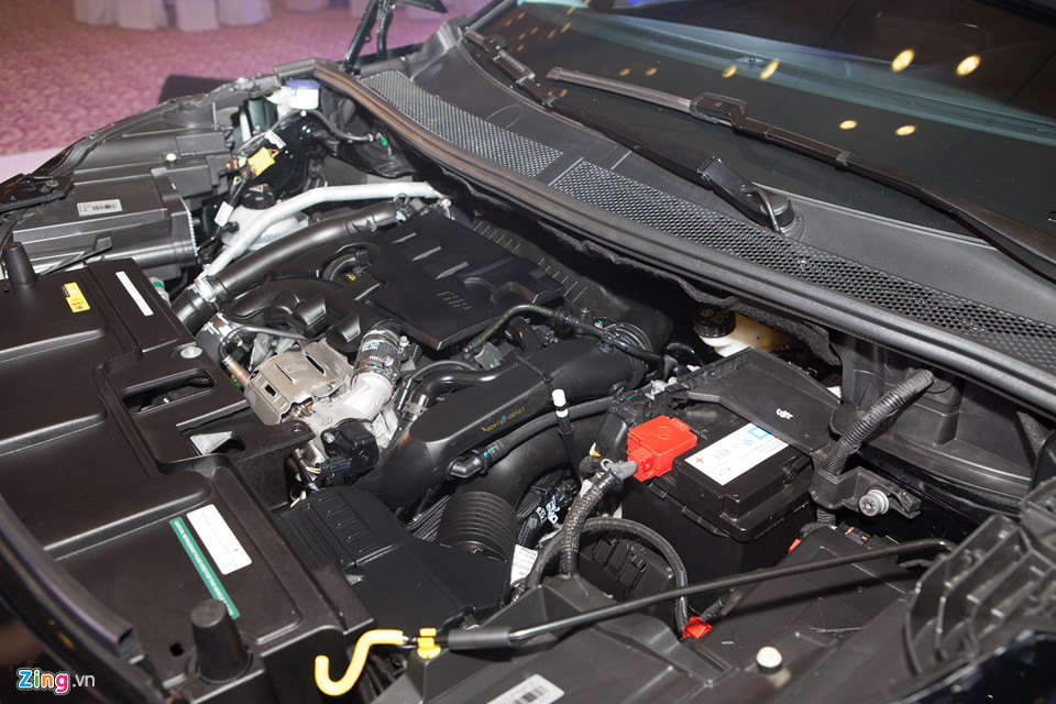 Chi tiết Peugeot 5008 giá 1,349 tỷ - đối thủ mới của Toyota Fortuner