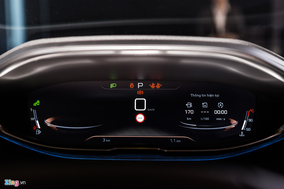 Chi tiết Peugeot 5008 giá 1,349 tỷ - đối thủ mới của Toyota Fortuner