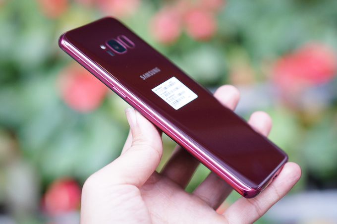 Galaxy S8 Burgundy Red xuất hiện ở Việt Nam