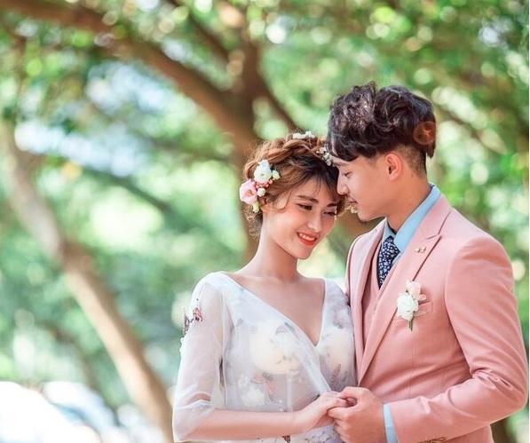 Nước mắt của người phụ nữ gửi con cho mẹ đẻ để theo chồng