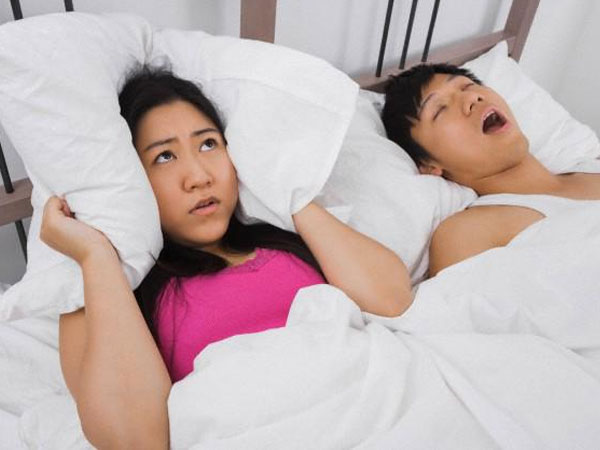 Chỉ vì những thói quen rất nhỏ khi đi ngủ này, nhiều cô vợ đã quyết tâm bỏ chồng