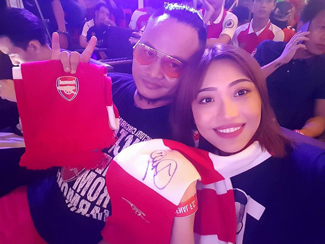 Fanpage đội bóng Arsenal đăng ảnh chúc mừng đám cưới Vinh Râu Fanpage đội bóng Arsenal đăng ảnh chúc mừng đám cưới Vinh Râu