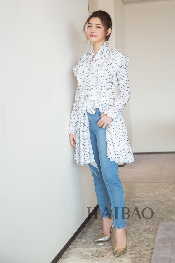 Mỹ nhân Hoa - Hàn gợi ý cách diện sơ mi dáng dài cá tính