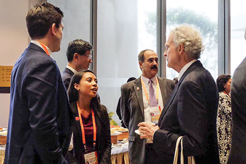 Khoảng 2.000 doanh nghiệp đăng ký tham gia APEC