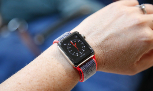 Apple Watch Series 3 tự tắt khi được hỏi về thời tiết Apple Watch Series 3 tự tắt khi được hỏi về thời tiết
