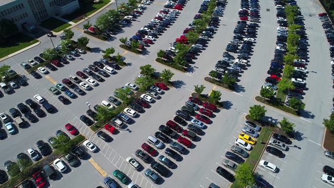 Bãi đỗ ôtô nghìn chỗ của những tài xế kỷ luật thép