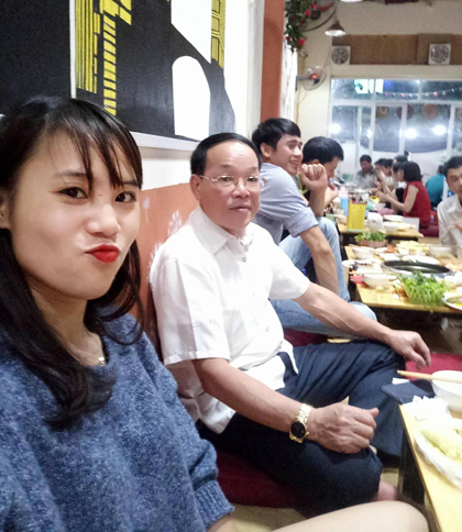 Đại tá về hưu giặt tay cả núi đồ cho con dâu sau sinh