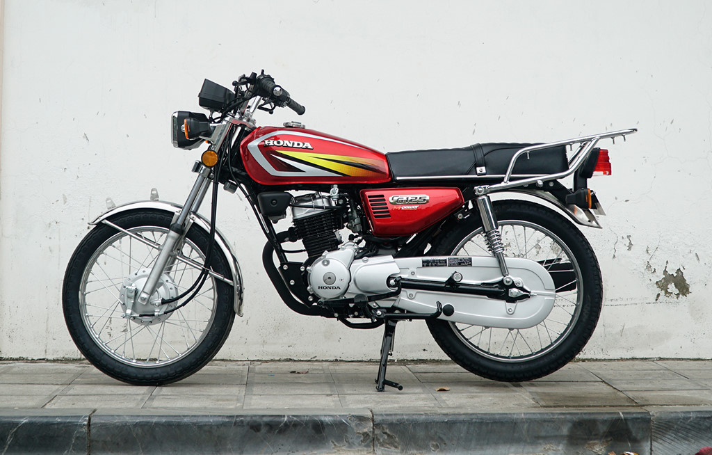 Honda CG125 giá 36 triệu đồng tại Việt Nam