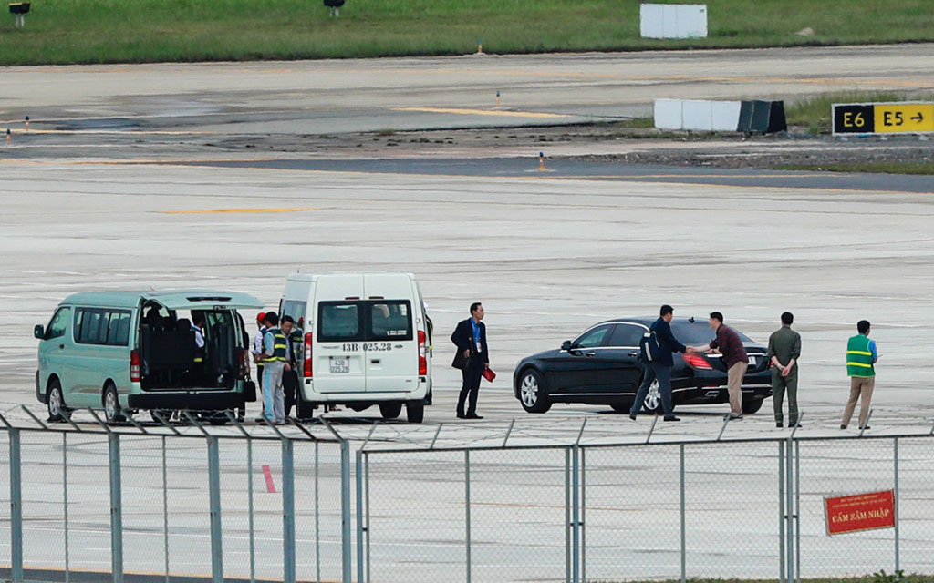 Máy bay quân sự Hàn Quốc đưa siêu xe đến Đà Nẵng