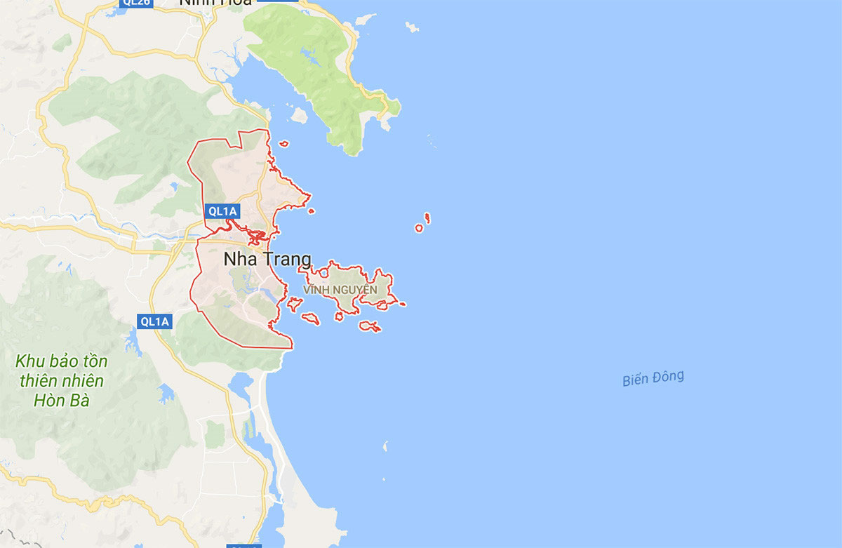 3 ngày sau bão, Nha Trang vẫn ngổn ngang