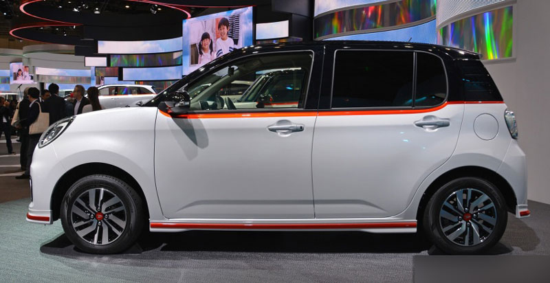 Ô tô cỡ nhỏ của Nhật giá chỉ 296 triệu đồng