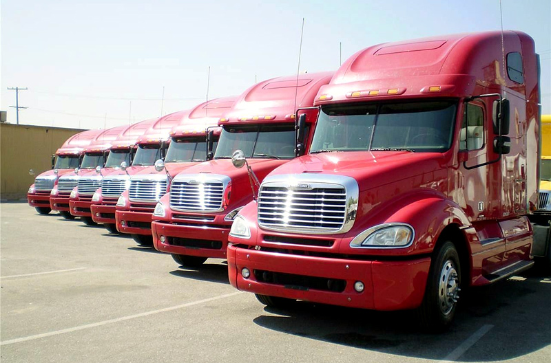 Nhiều loại ô tô tăng giá mạnh: Dân buôn xe tính bỏ nghề