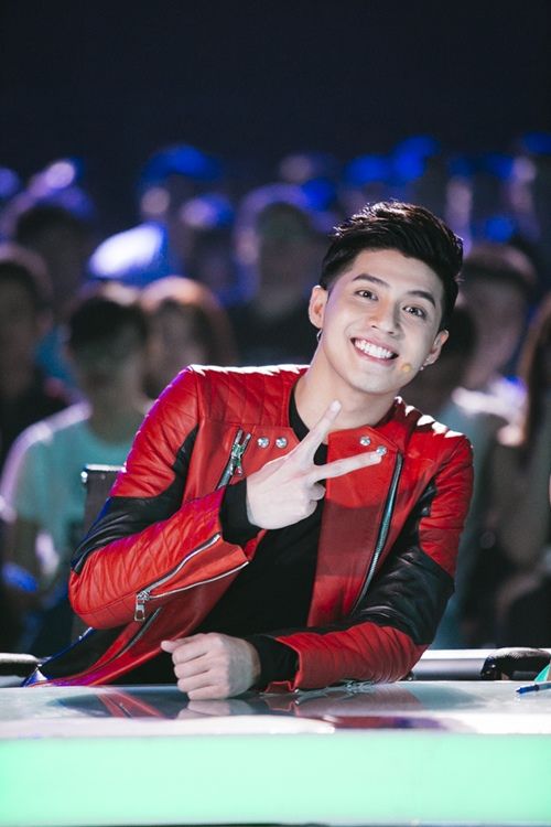 Bất ngờ trước giá cát-xê cao ngất ngưởng của sao Việt khi ngồi ghế nóng