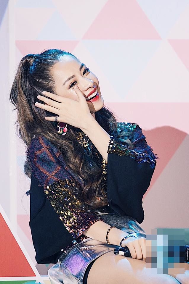 Những danh xưng khiến sao Việt tổn thương chỉ muốn quên ngay lập tức