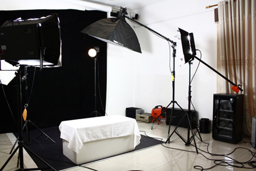 Hai căn nhà tiền tỷ kiêm studio của Lam Trường Hai căn nhà tiền tỷ kiêm studio của Lam Trường