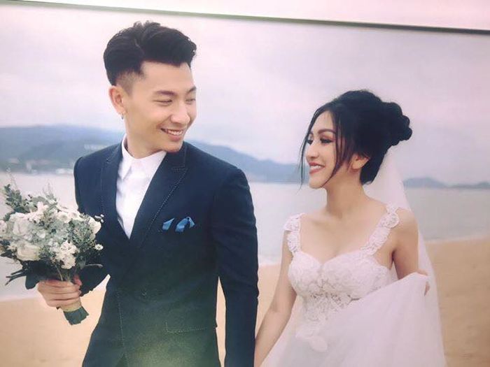 Thêm một siêu mẫu nam điển trai bí mật cưới vợ hot girl ở tuổi 24