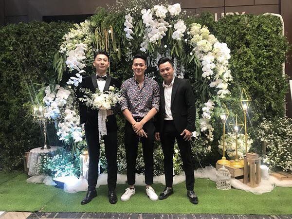 Thêm một siêu mẫu nam điển trai bí mật cưới vợ hot girl ở tuổi 24