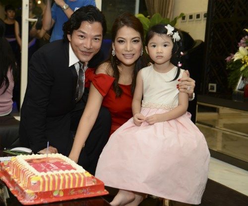 Con gái Trương Ngọc Ánh - Trần Bảo Sơn gây bất ngờ với khả năng nói tiếng Anh như người bản địa