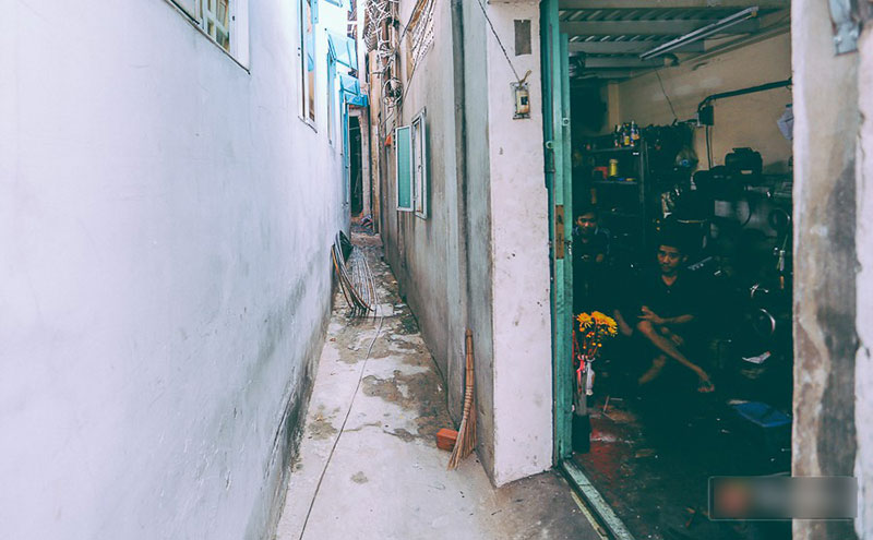 Từ vụ cháy nhà trong hẻm nhỏ khiến 3 mẹ con tử vong: Thấp thỏm sống trong những con hẻm chỉ vừa một người đi