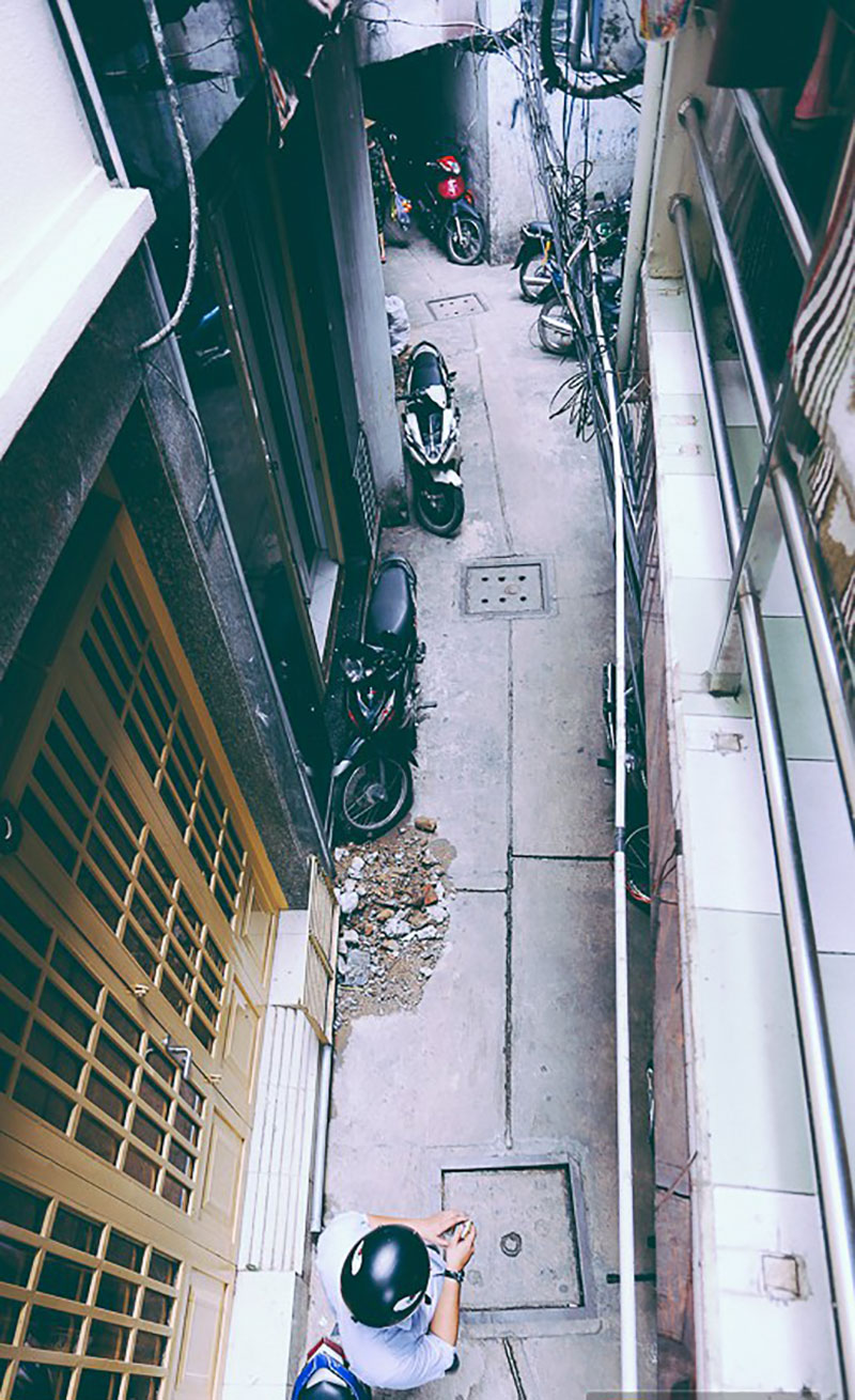 Từ vụ cháy nhà trong hẻm nhỏ khiến 3 mẹ con tử vong: Thấp thỏm sống trong những con hẻm chỉ vừa một người đi