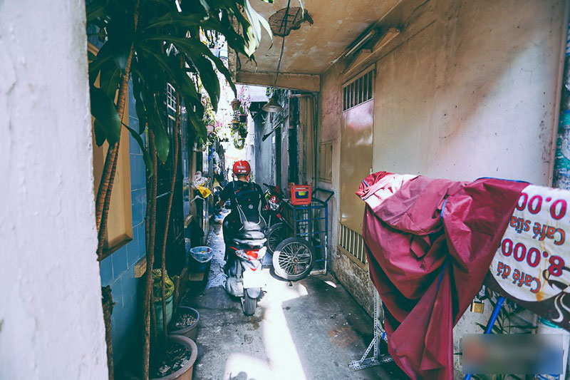 Từ vụ cháy nhà trong hẻm nhỏ khiến 3 mẹ con tử vong: Thấp thỏm sống trong những con hẻm chỉ vừa một người đi