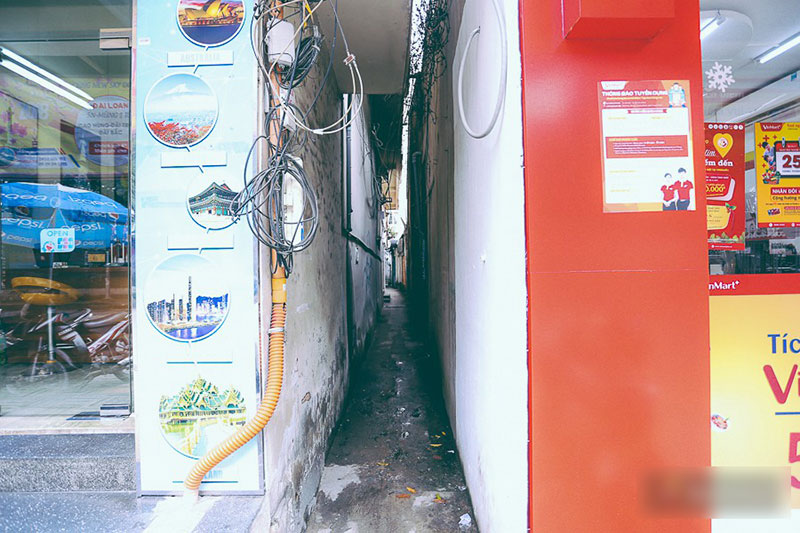 Từ vụ cháy nhà trong hẻm nhỏ khiến 3 mẹ con tử vong: Thấp thỏm sống trong những con hẻm chỉ vừa một người đi