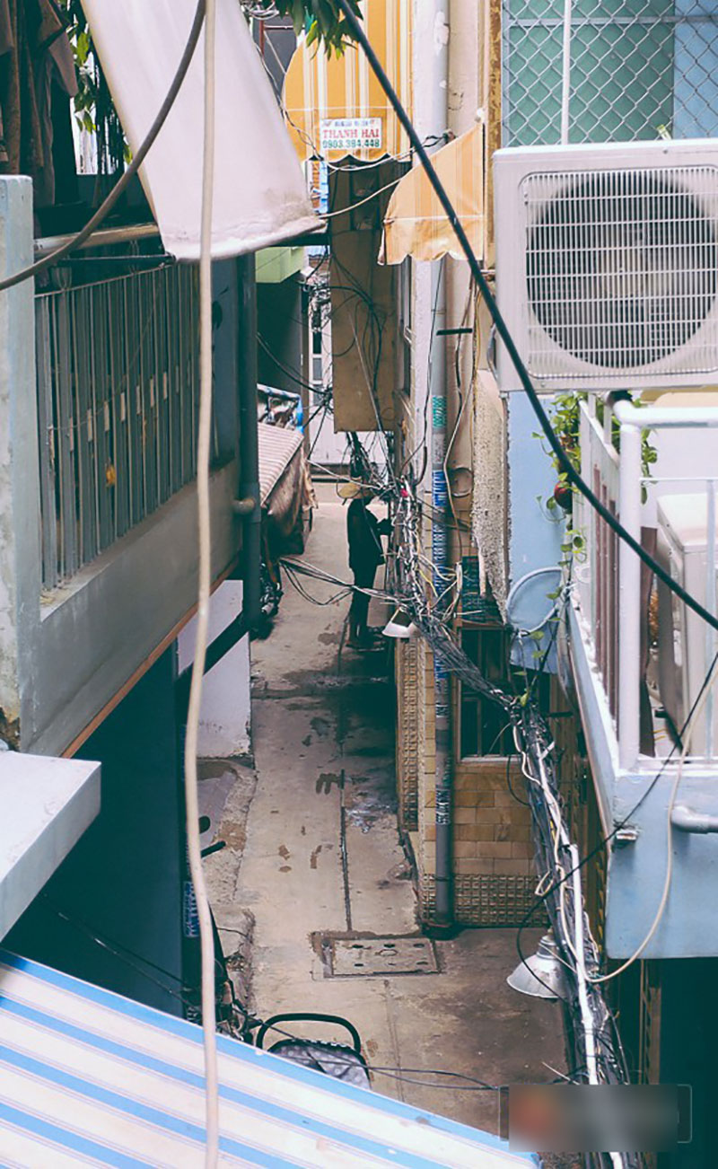 Từ vụ cháy nhà trong hẻm nhỏ khiến 3 mẹ con tử vong: Thấp thỏm sống trong những con hẻm chỉ vừa một người đi