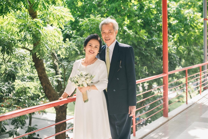 Con trai chụp ảnh cưới cho bố 77 tuổi hút nghìn like