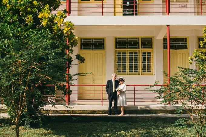 Con trai chụp ảnh cưới cho bố 77 tuổi hút nghìn like