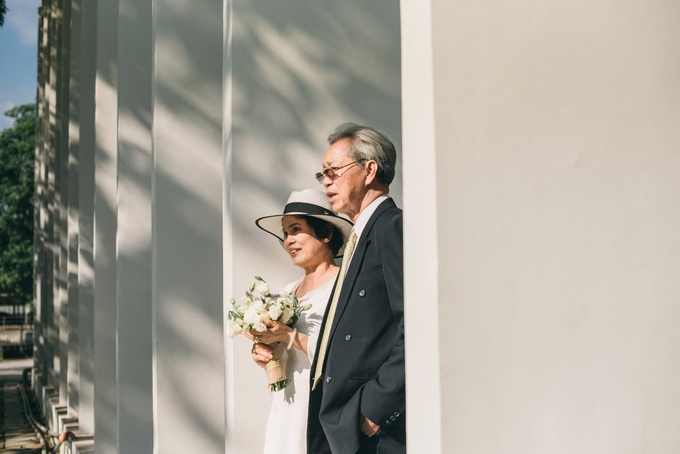 Con trai chụp ảnh cưới cho bố 77 tuổi hút nghìn like