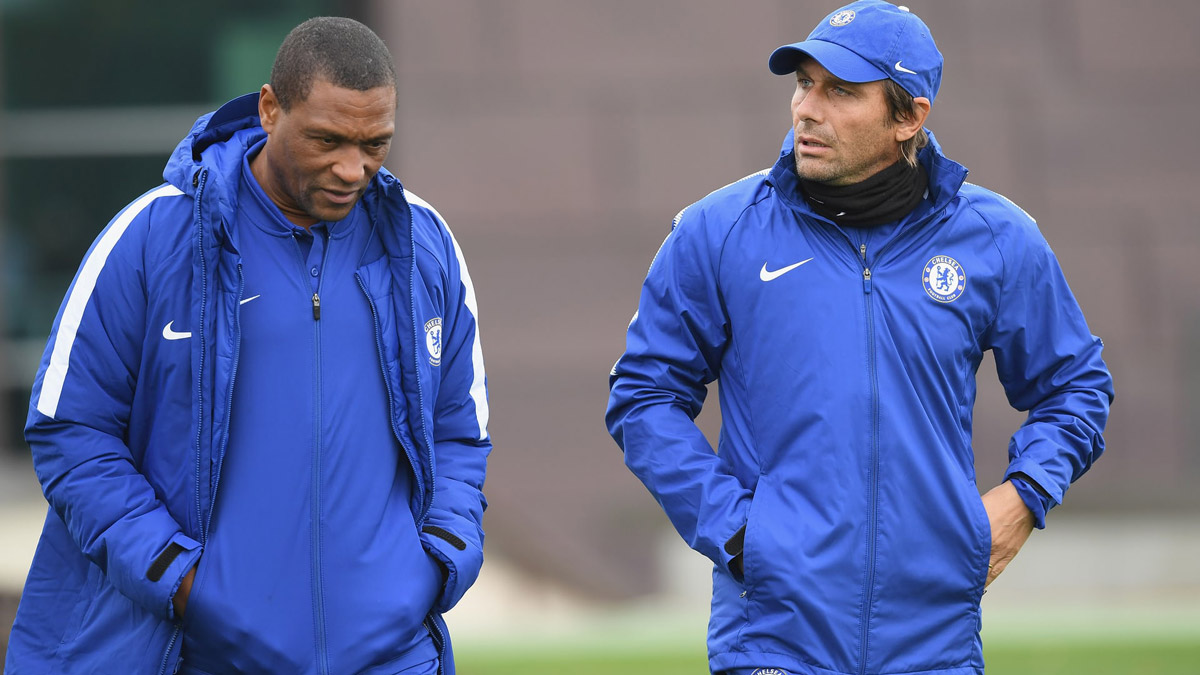 Chelsea biến động: Conte giữa muôn trùng vây