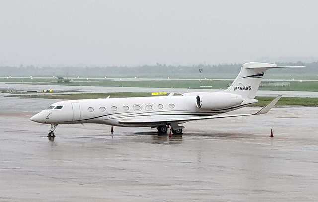 Chuyên cơ tỷ phú khắp thế giới tụ về Đà Nẵng dự APEC