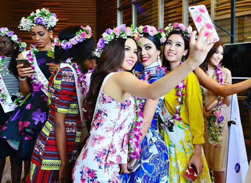 Mỹ Linh và dàn mỹ nhân Miss World được chào đón ở Tam Á