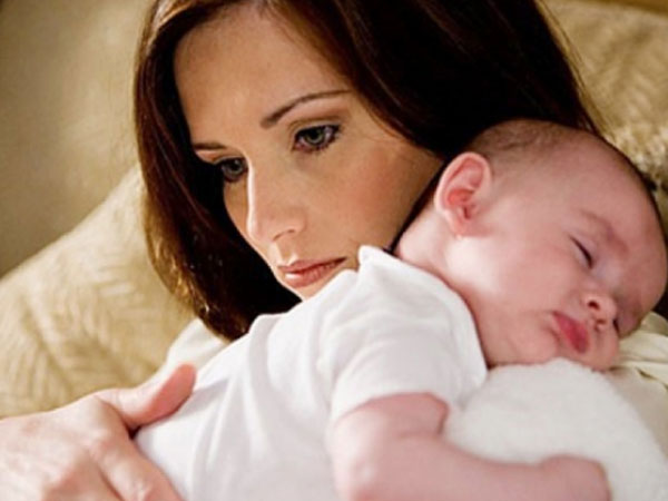 Muốn giữ lại đứa con mới sinh, tôi đau đớn chấp nhận bỏ chồng