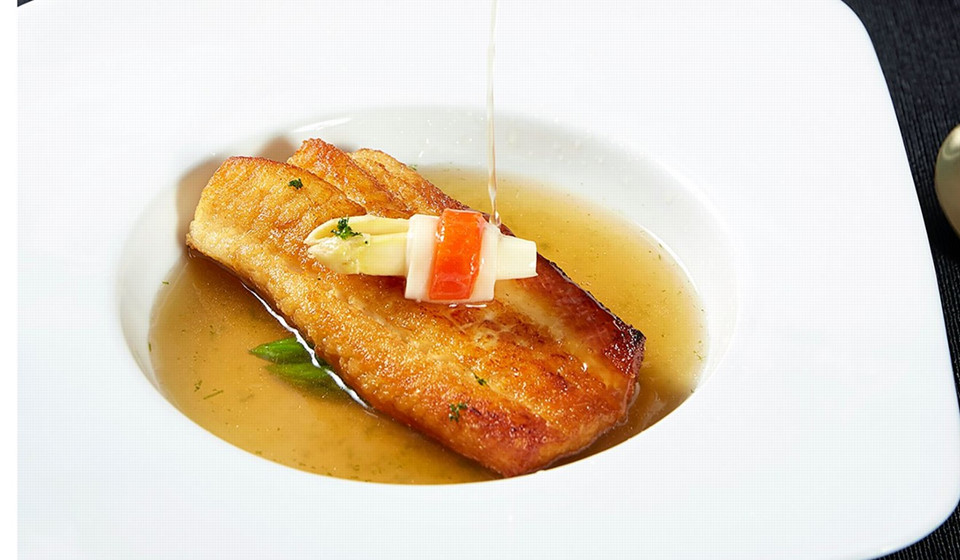 Hàn Quốc linh đình mở quốc yến chiêu đãi vợ chồng Tổng thống Trump