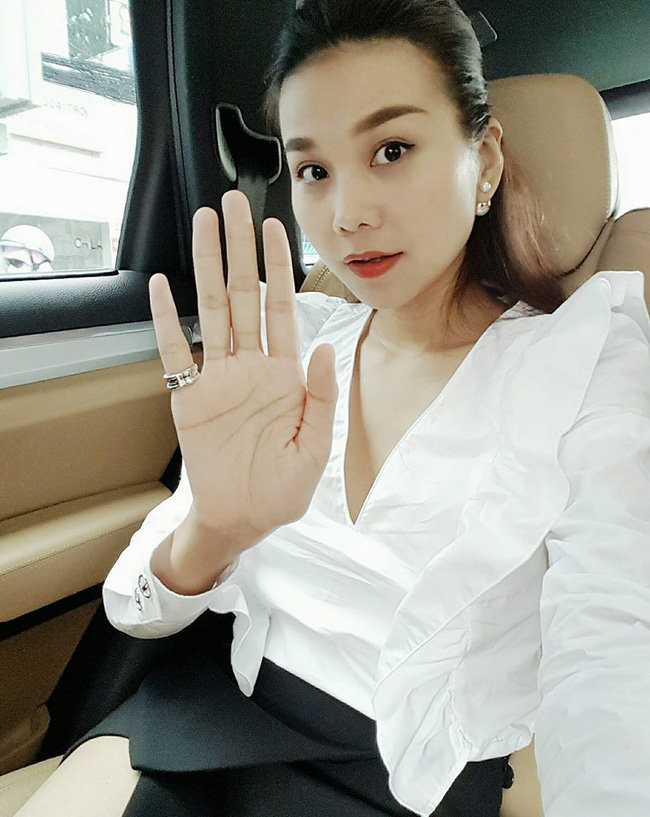 Đâu chỉ hàng hiệu trăm triệu, Thanh Hằng, Thu Thảo, Phạm Hương cũng mê mệt đồ bình dân