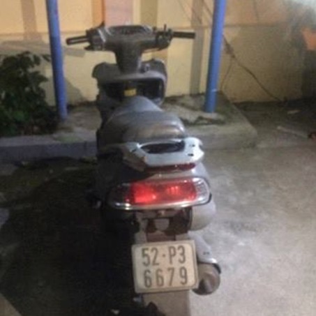 Khởi tố hiệp khách giang hồ vác mã tấu đi chém rụng gương hàng chục xe hơi ở Sài Gòn