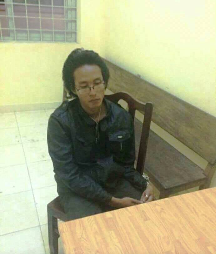 Khởi tố hiệp khách giang hồ vác mã tấu đi chém rụng gương hàng chục xe hơi ở Sài Gòn