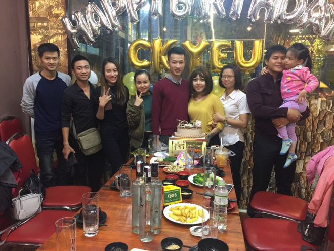 Là mẹ đơn thân mắc ung thư giai đoạn cuối vẫn có chàng trai nắm tay chưa một lần rời đi