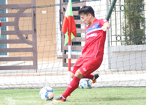 Minh Vương: Cầu thủ HAGL hợp với lối chơi của HLV Park Hang Seo