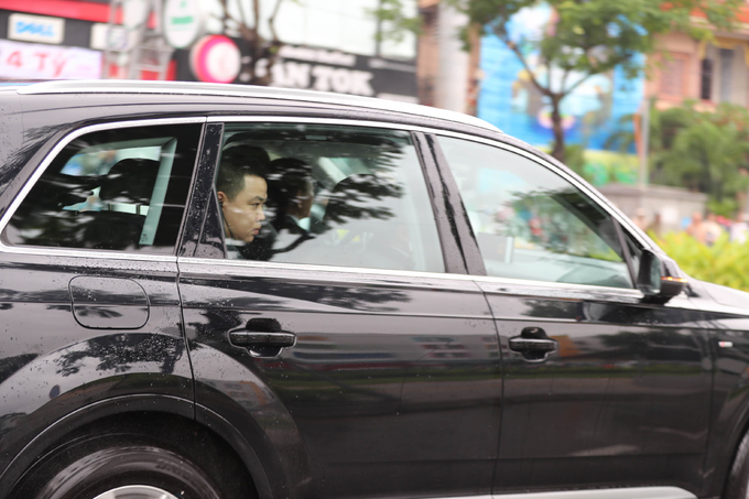 Người Đà Nẵng đổ ra đường xem đoàn xe APEC