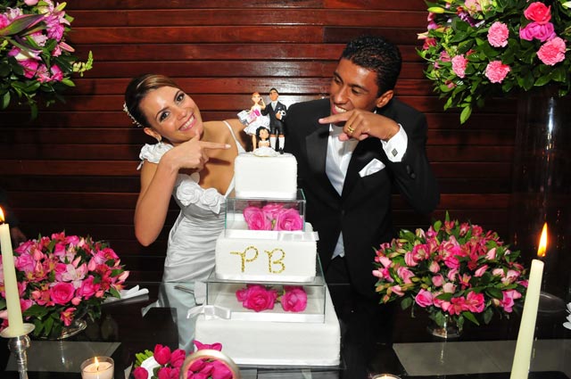 Paulinho được... 2 vợ cứu vớt sự nghiệp