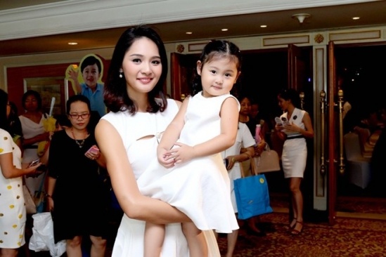 Lấy chồng không phải đại gia, cuộc sống của Hoa hậu đẹp nhất châu Á giờ ra sao? Lấy chồng không phải đại gia, cuộc sống của Hoa hậu đẹp nhất châu Á giờ ra sao?