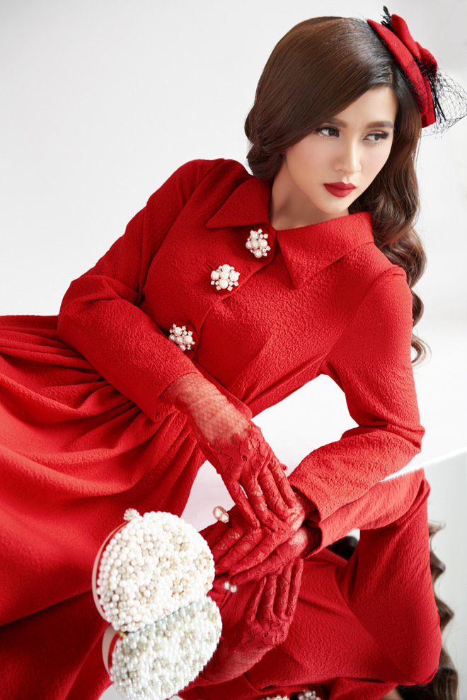 Mẹ đơn thân Kim Tuyến hóa quý cô thập niên 60 đầy kiêu kỳ